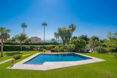 /international/fr/vallauris-provence-alpes-cote-d-azur-310101387890/?lang=id