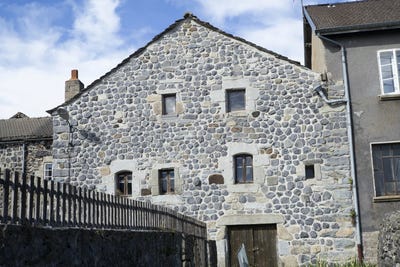 /international/fr/fay-sur-lignon-auvergne-310106716331/