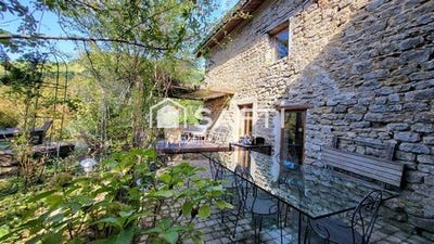 /international/fr/vaux-en-bugey-rhone-310106195625/