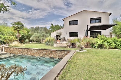 /international/fr/aix-en-provence-provence-alpes-cote-d-azur-310099421531/?lang=en