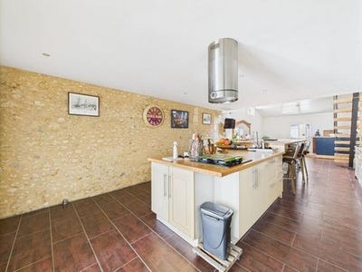 /international/fr/montlieu-la-garde-charente-310100579603/