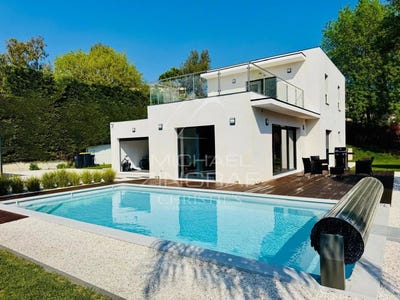 /international/fr/saint-paul-de-vence-provence-alpes-cote-d-azur-310100826851/