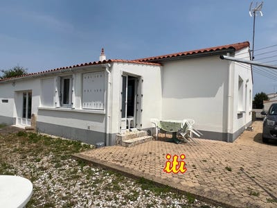 /international/fr/chateau-d-olonne-pays-de-la-loire-120088737378/