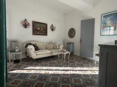 /international/fr/bessan-languedoc-roussillon-310107794339/