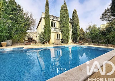/international/fr/carpentras-provence-alpes-cote-d-azur-310108698750/