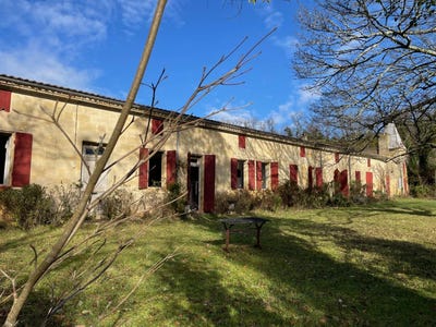 /international/fr/saint-emilion-aquitaine-310100715124/?lang=en