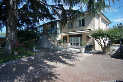 /international/fr/auch-midi-pyrenees-120096322547/