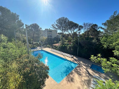 /international/fr/saint-raphael-provence-alpes-cote-d-azur-310108465820/