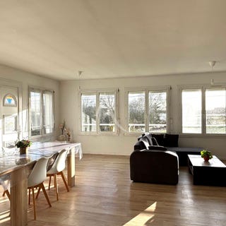 /international/fr/saint-julien-de-concelles-pays-de-la-loire-310105404812/