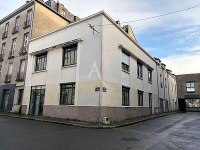 /international/fr/nantes-pays-de-la-loire-310107359910/