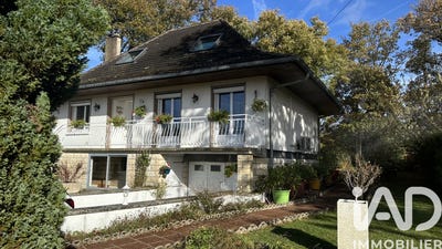 /international/fr/nargis-centre-val-de-loire-310103214697/