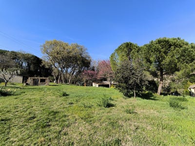 /international/fr/uzes-languedoc-roussillon-310108330110/