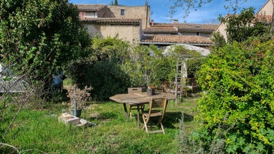 /international/fr/cucuron-provence-alpes-cote-d-azur-310098703393/?lang=zh-cn