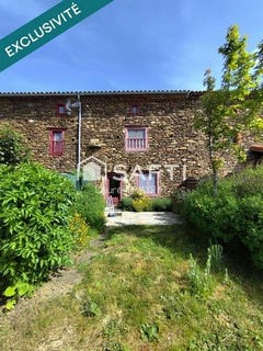 /international/fr/saint-austremoine-auvergne-310105081805/
