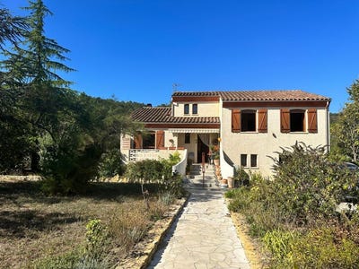 /international/fr/saint-hilaire-languedoc-roussillon-310103618727/