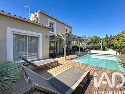 /international/fr/saint-bauzille-de-montmel-languedoc-roussillon-310105738752/