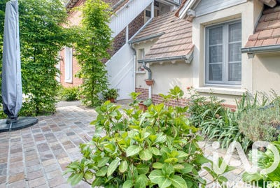 /international/fr/compiegne-picardie-310107901756/