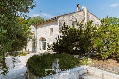 /international/fr/saintes-charente-310100740509/