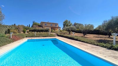 /international/fr/cotignac-provence-alpes-cote-d-azur-310108529798/