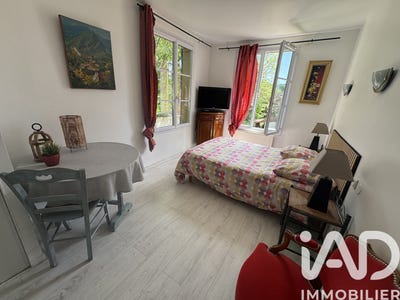 /international/fr/cluny-burgundy-310103605953/