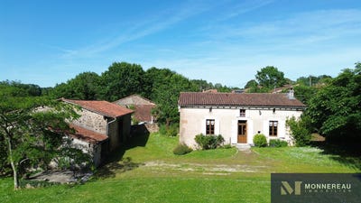 /international/fr/ecuras-charente-310106382329/