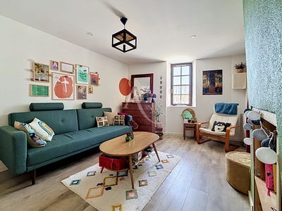/international/fr/laval-pays-de-la-loire-310108270071/