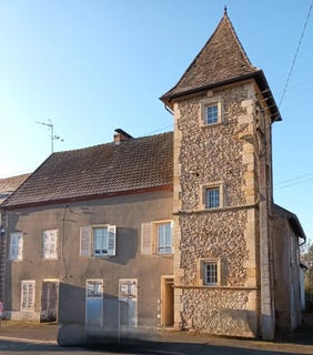 /international/fr/perrecy-les-forges-burgundy-310098975549/