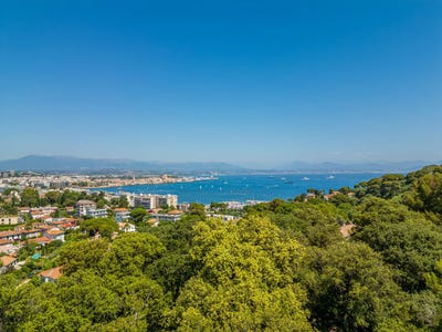 /international/fr/antibes-hh-15851461-antibes-provence-alpes-cote-d-azur-310100957720/