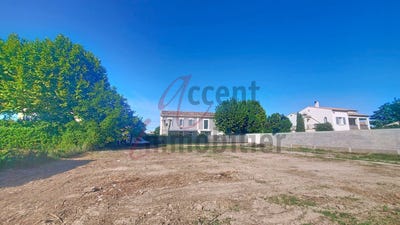 /international/fr/cabannes-provence-alpes-cote-d-azur-310106798438/