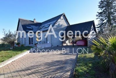 /international/fr/azay-sur-cher-centre-val-de-loire-120097207991/