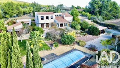 /international/fr/pouzols-minervois-languedoc-roussillon-310103639895/