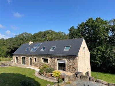 /international/fr/mael-carhaix-brittany-310100016214/