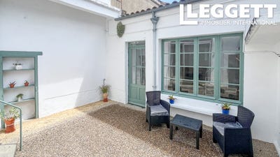/international/fr/ruffec-centre-val-de-loire-310100289818/