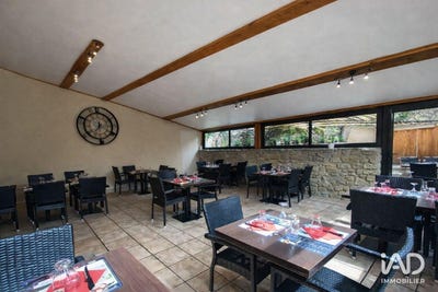 /international/fr/montbrun-les-bains-rhone-310106573134/