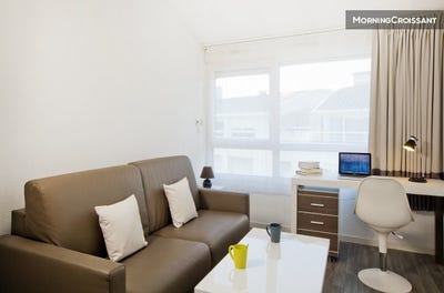 /international/fr/tours-centre-val-de-loire-310106392512/