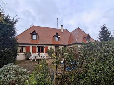 /international/fr/saint-pierre-de-chignac-aquitaine-120095904843/