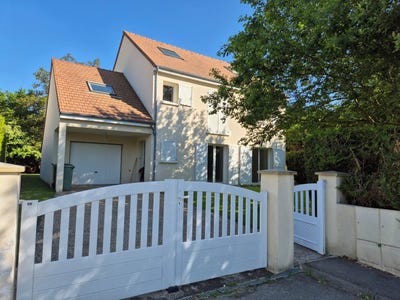 /international/fr/le-mesnil-saint-denis-ile-de-france-310100278915/