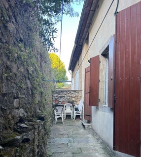 /international/fr/saint-pons-de-thomieres-languedoc-roussillon-310107522304/