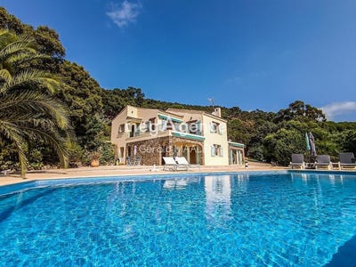 /international/fr/cavalaire-sur-mer-provence-alpes-cote-d-azur-310101230556/?lang=it