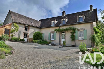 /international/fr/la-celle-saint-cyr-burgundy-310108373756/