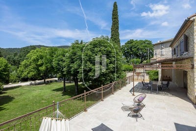 /international/fr/merindol-les-oliviers-rhone-310105997282/