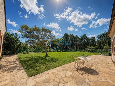 /international/fr/borgo-corsica-310108376334/