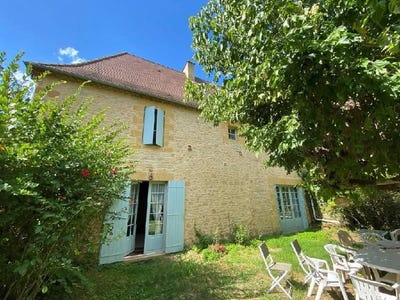 /international/fr/coux-et-bigaroque-aquitaine-120087827803/
