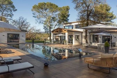 /international/fr/fayence-provence-alpes-cote-d-azur-310101389767/?lang=it