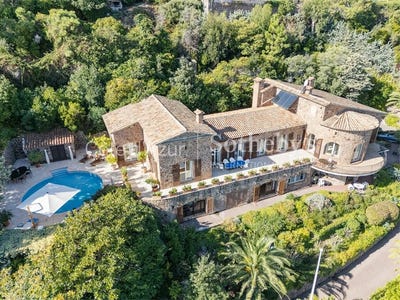 /international/fr/theoule-sur-mer-provence-alpes-cote-d-azur-310108630559/