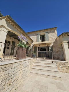 /international/fr/goudargues-languedoc-roussillon-310119928097/