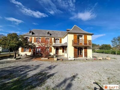 /international/fr/navarrenx-aquitaine-310107497236/