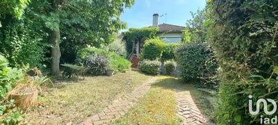 /international/fr/poissy-ile-de-france-310100369432/