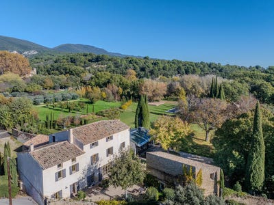 /international/fr/vaugines-hh-15600802-vaugines-provence-alpes-cote-d-azur-310100953084/