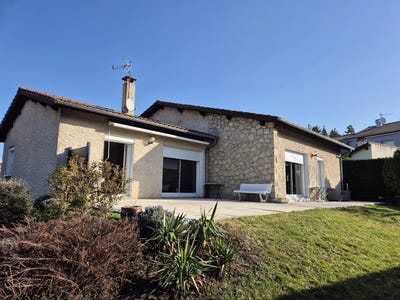 /international/fr/1149-avenue-louis-jonget-le-puy-en-velay-auvergne-310108843444/